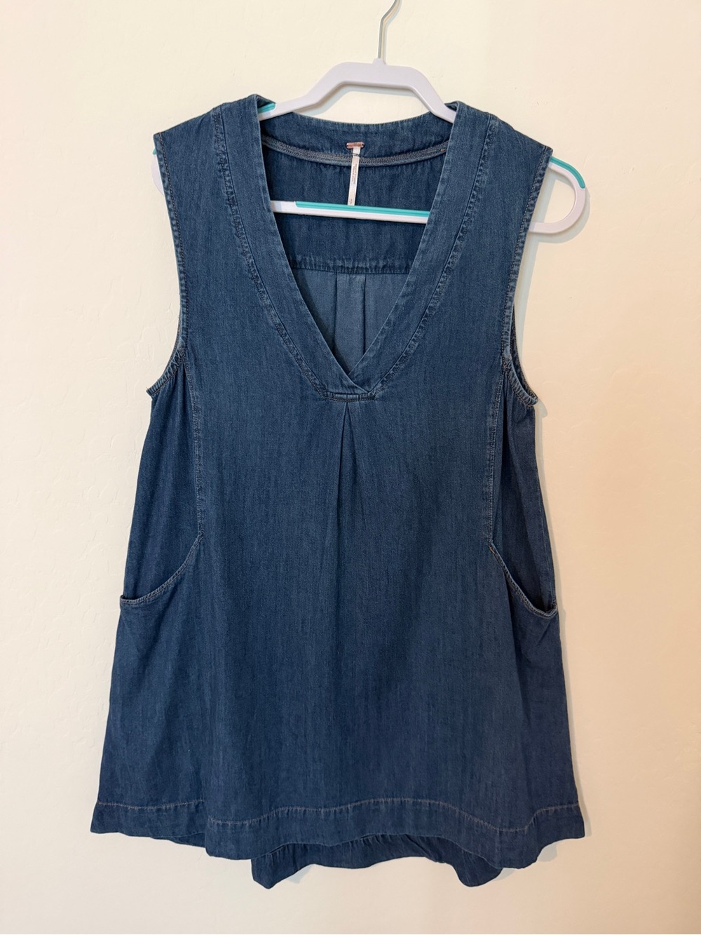 Free People Dark Denim V-Neck Dress with Side Pockets - Blue, size Small NWOT